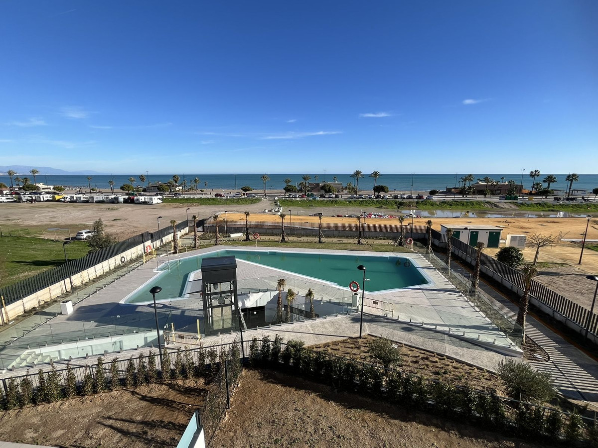 Se vende Apartamento Planta Media de 3 dormitorios en Costa Del Sol, Málaga, España