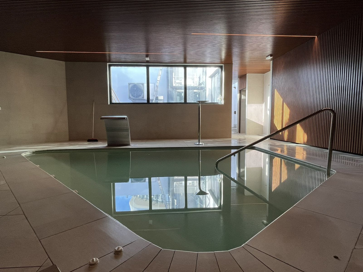 Se vende Apartamento Planta Media de 3 dormitorios en Costa Del Sol, Málaga, España