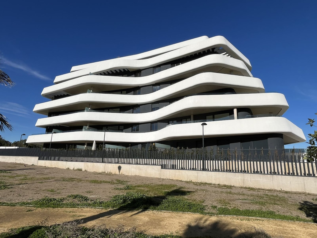 Se vende Apartamento Planta Media de 3 dormitorios en Costa Del Sol, Málaga, España
