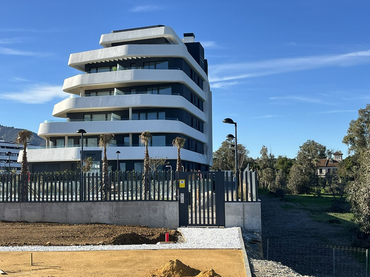 Se vende Apartamento Planta Media de 3 dormitorios en Costa Del Sol, Málaga, España