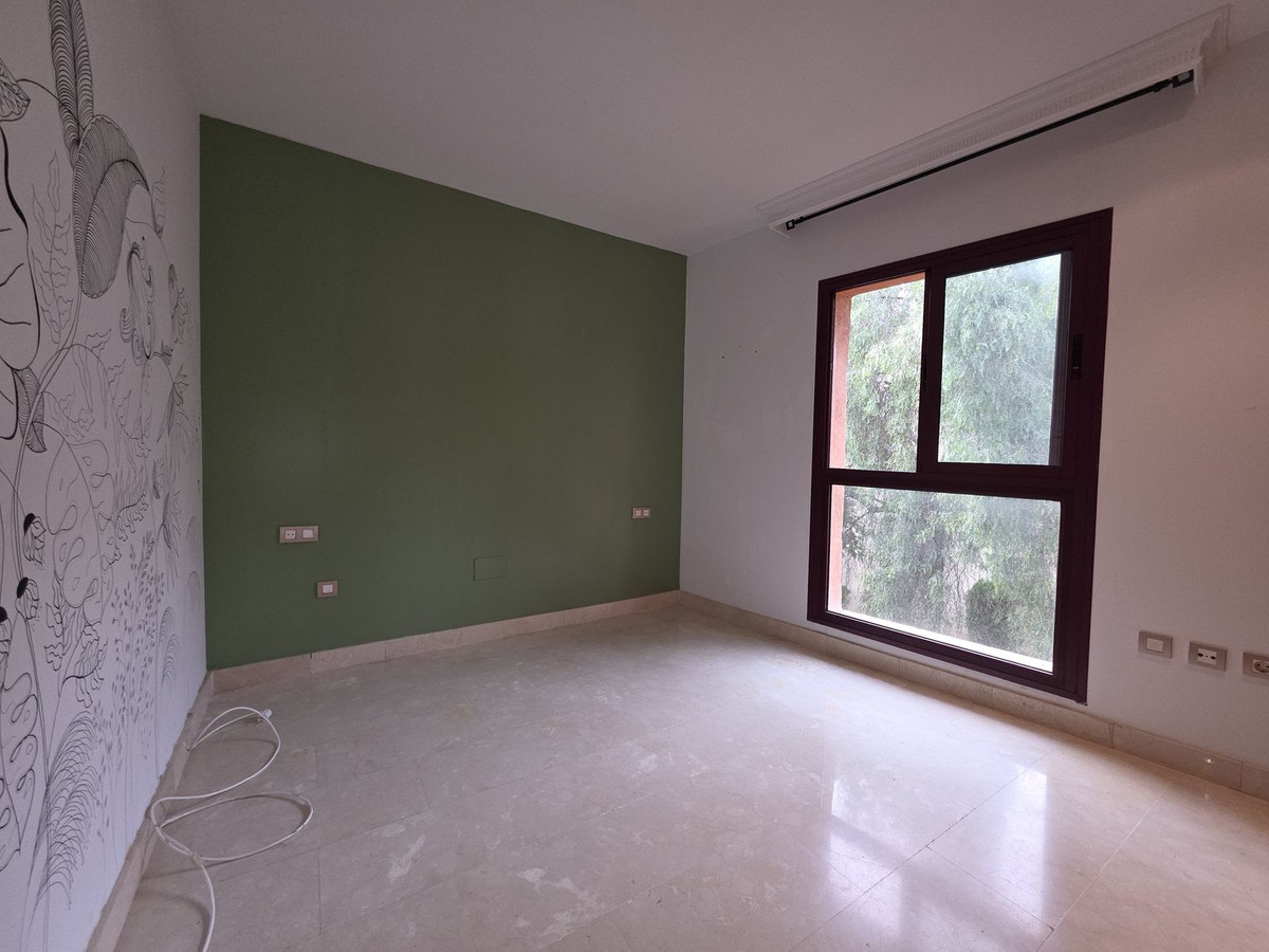 2 Bed Apartment for sale in Estepona Costa Del Sol, Málaga, Spain