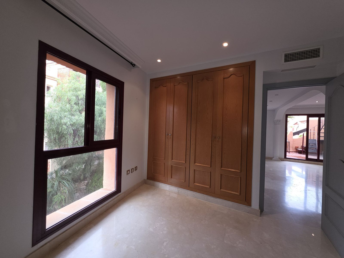 2 Bed Apartment for sale in Estepona Costa Del Sol, Málaga, Spain