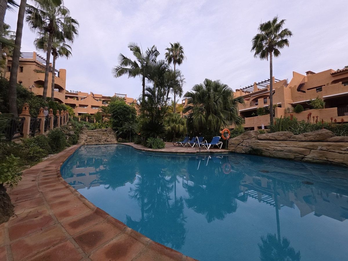 2 Bed Apartment for sale in Estepona Costa Del Sol, Málaga, Spain
