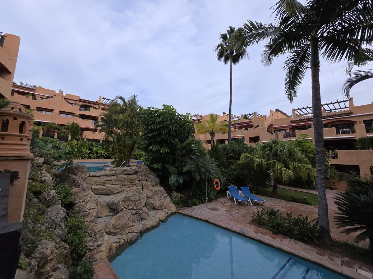 2 Bed Apartment for sale in Estepona Costa Del Sol, Málaga, Spain