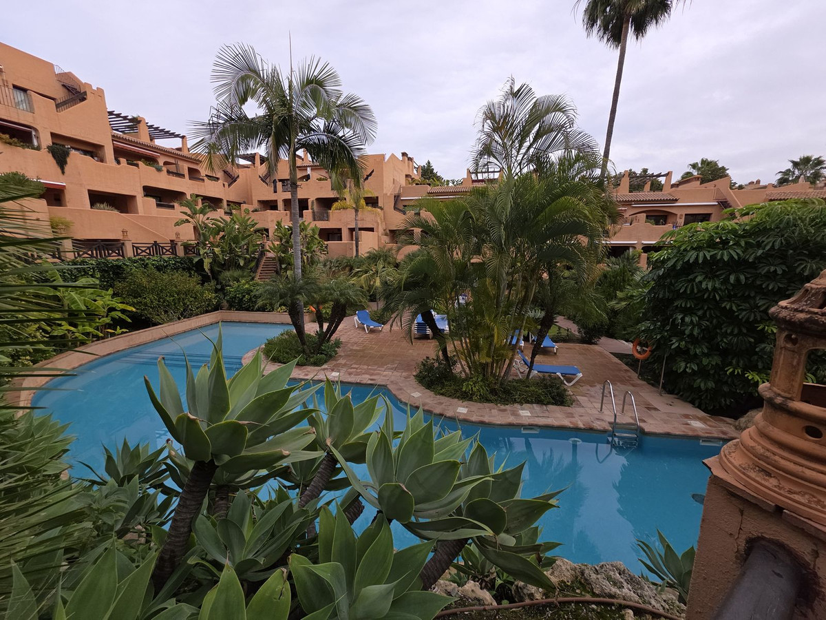 2 Bed Apartment for sale in Estepona Costa Del Sol, Málaga, Spain