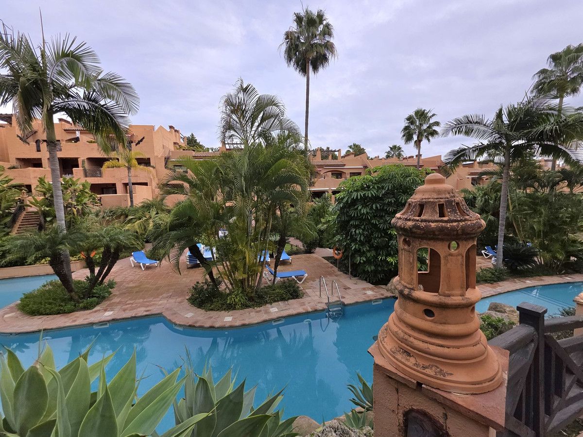 2 Bed Apartment for sale in Estepona Costa Del Sol, Málaga, Spain