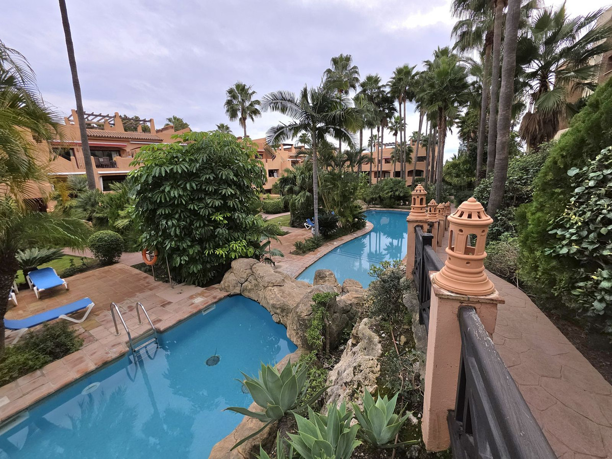 2 Bed Apartment for sale in Estepona Costa Del Sol, Málaga, Spain