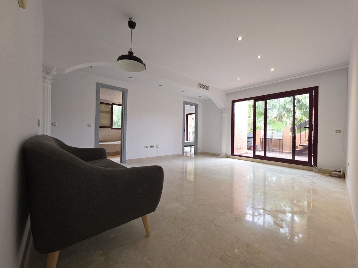 2 Bed Apartment for sale in Estepona Costa Del Sol, Málaga, Spain
