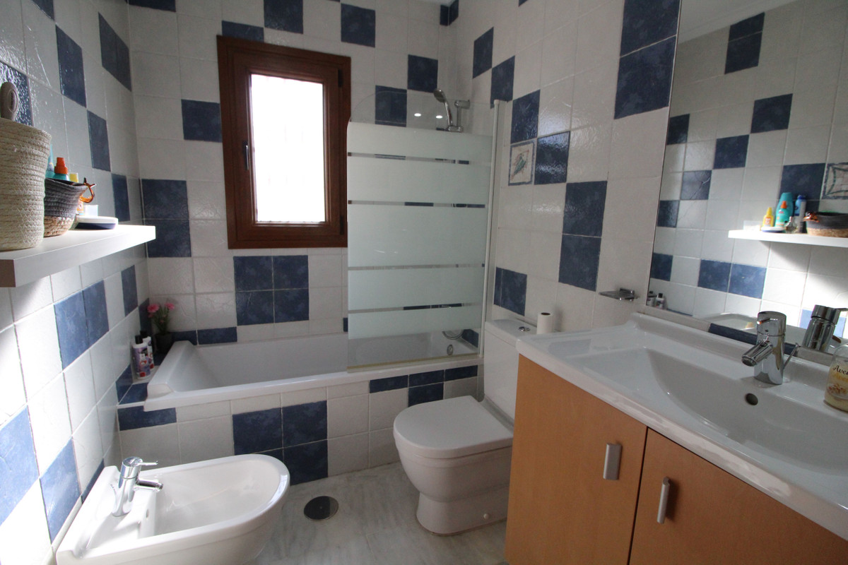 2 Bed Apartment for sale in La Finca Golf Costa Blanca, Alicante, Spain