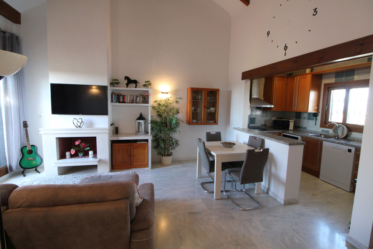 2 Bed Apartment for sale in La Finca Golf Costa Blanca, Alicante, Spain