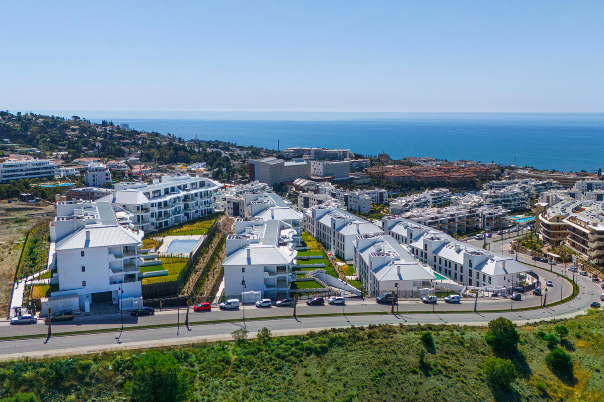 3 Bed Apartment for sale in Fuengirola Costa Del Sol, Málaga, Spain