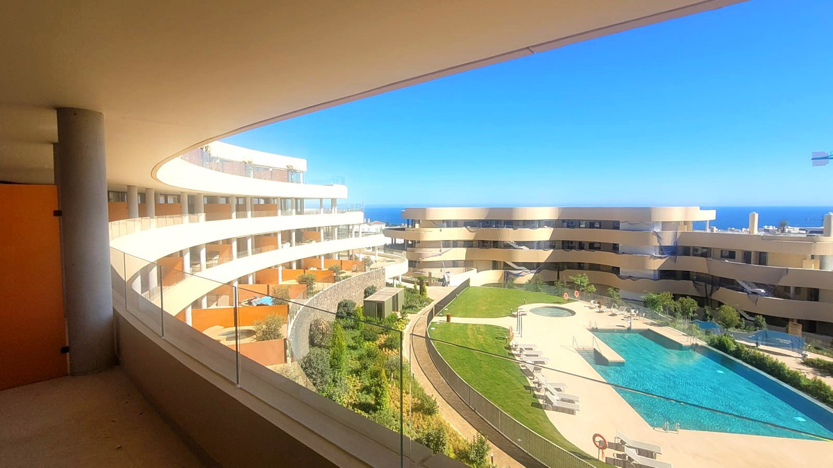 2 Bed Apartment for sale in Fuengirola Costa Del Sol, Málaga, Spain