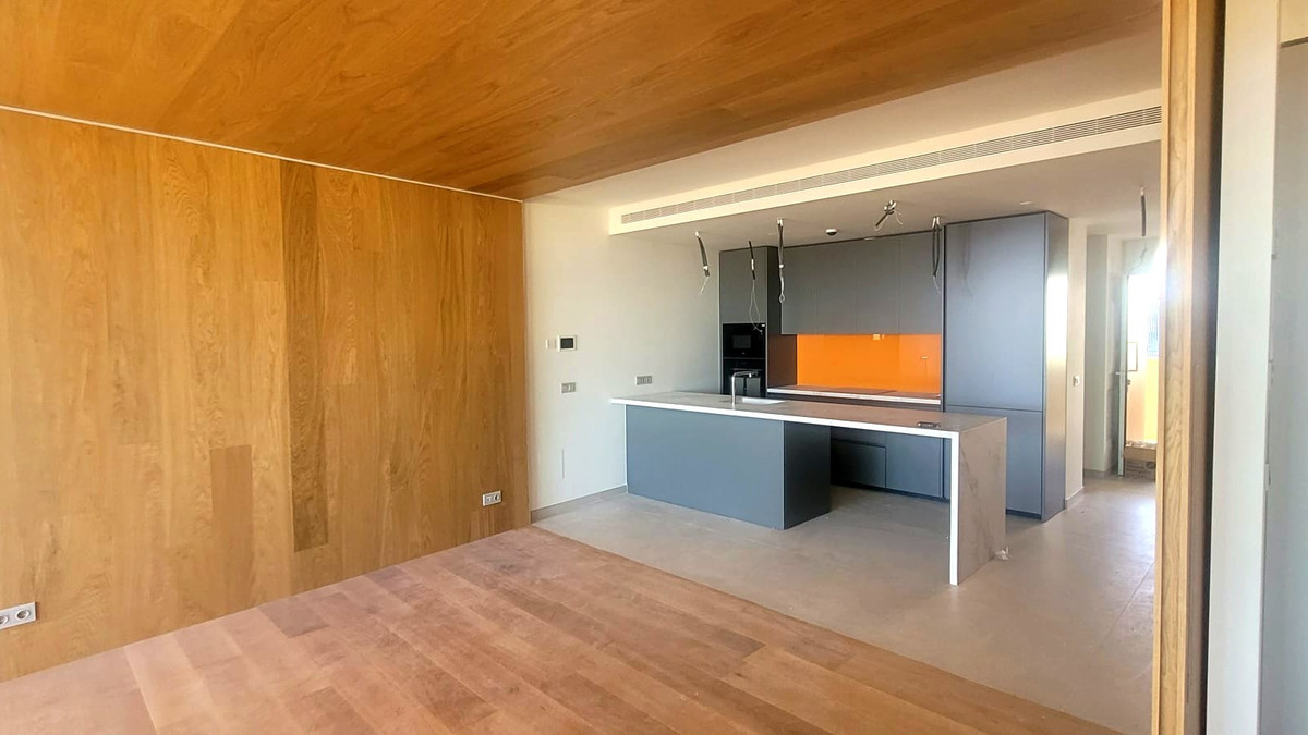 2 Bed Apartment for sale in Fuengirola Costa Del Sol, Málaga, Spain