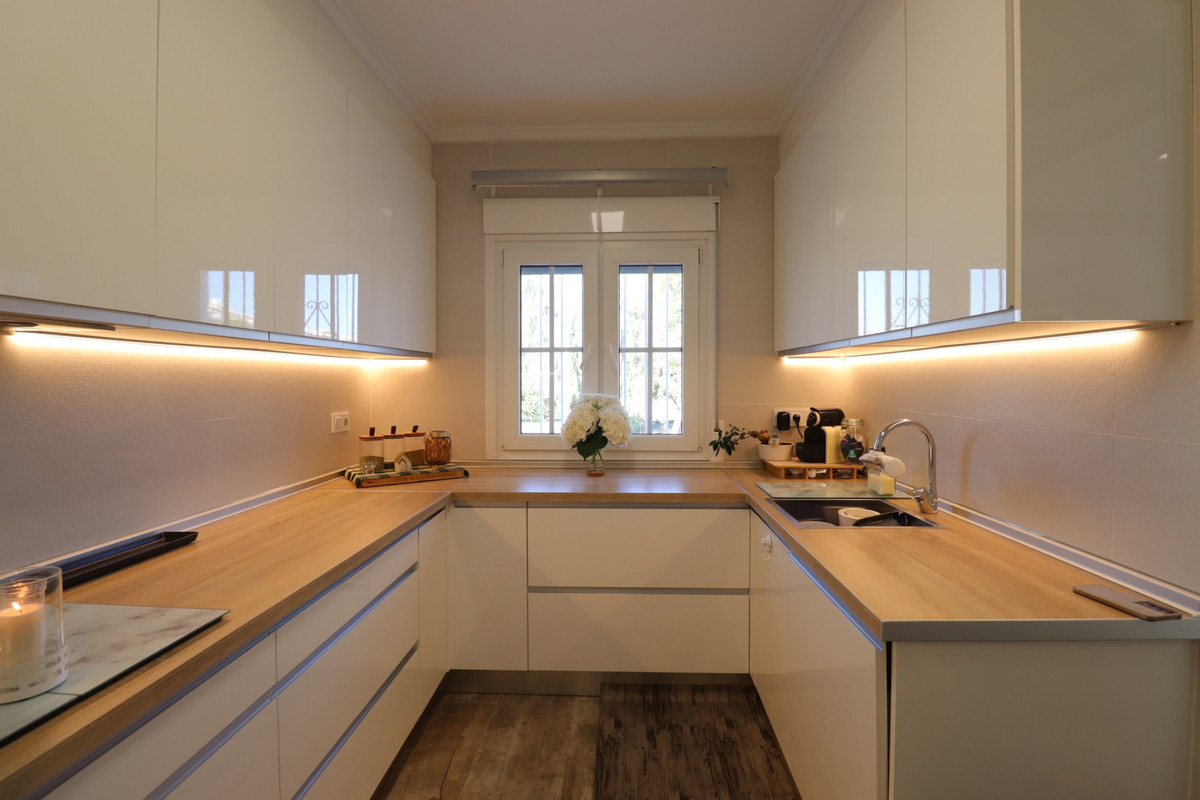 4 Bed Townhouse for sale in Villamartin Costa Blanca, Alicante, Spain