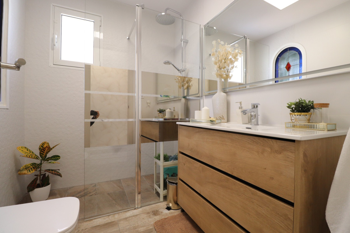 4 Bed Townhouse for sale in Villamartin Costa Blanca, Alicante, Spain
