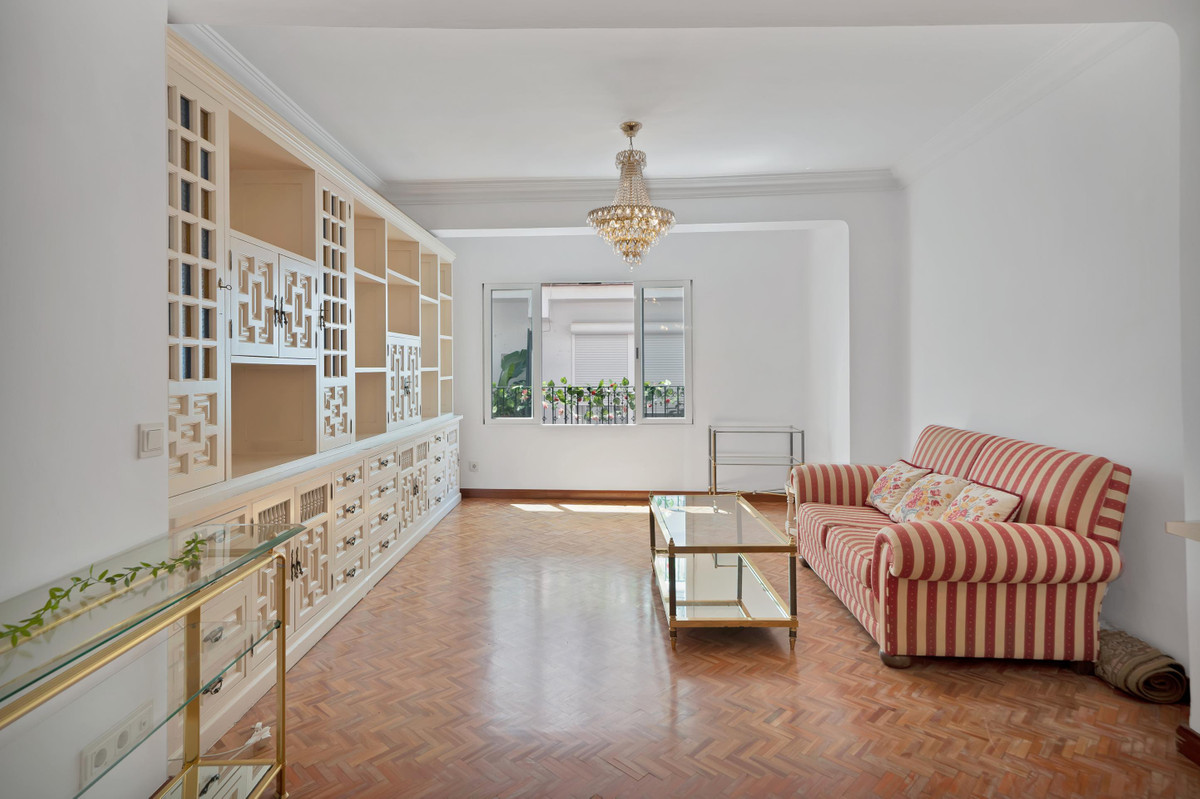 3 Bed Apartment for sale in Marbella Costa Del Sol, Málaga, Spain