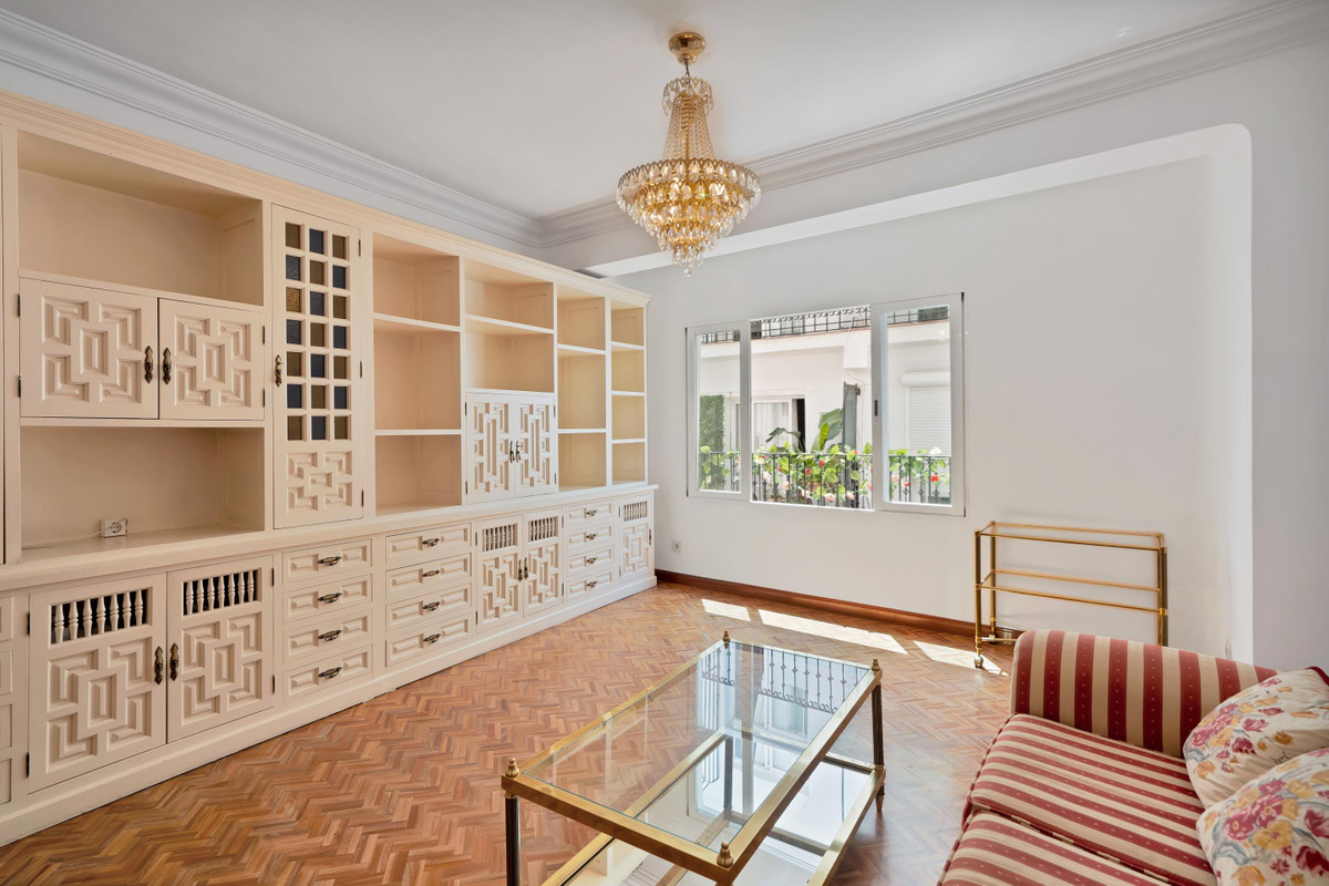 3 Bed Apartment for sale in Marbella Costa Del Sol, Málaga, Spain