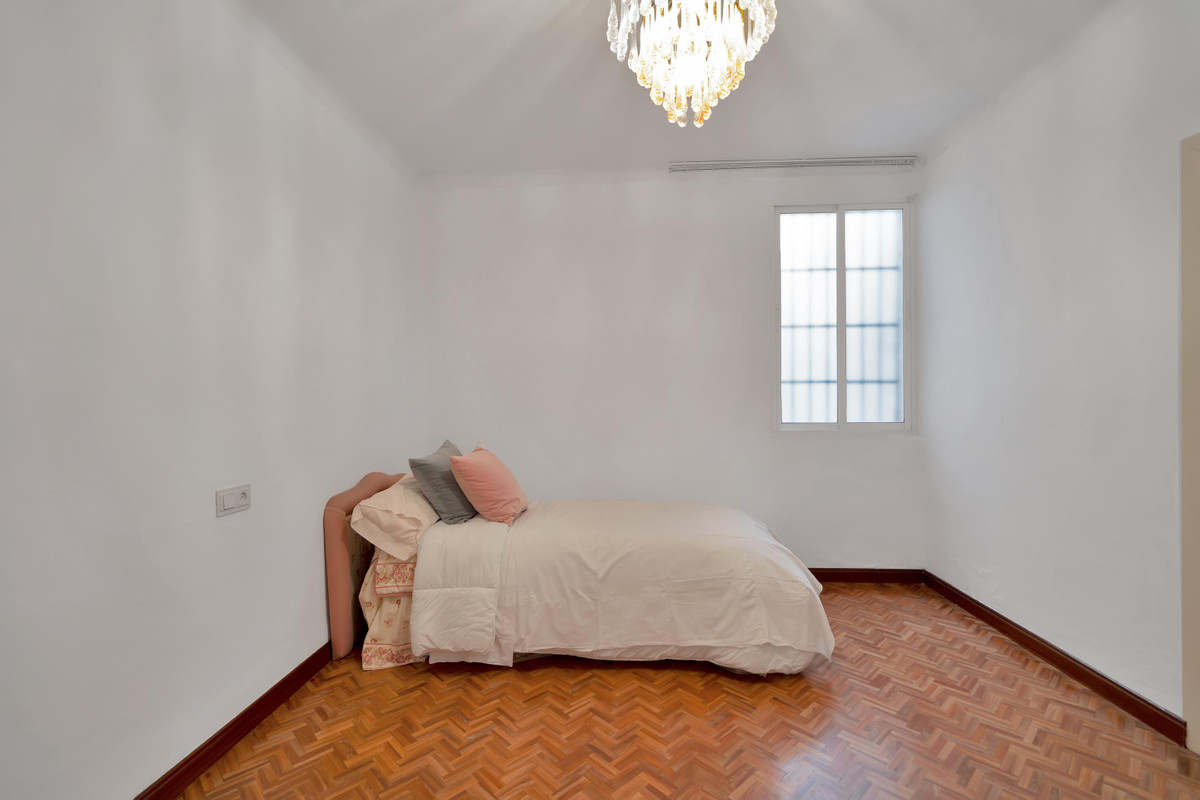 3 Bed Apartment for sale in Marbella Costa Del Sol, Málaga, Spain