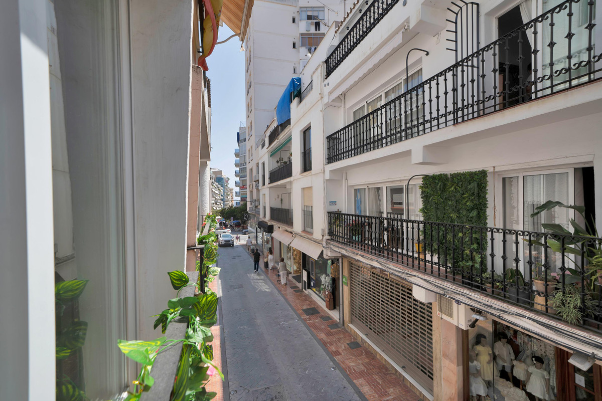 3 Bed Apartment for sale in Marbella Costa Del Sol, Málaga, Spain