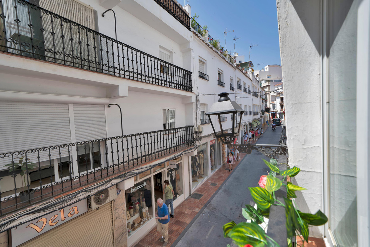 3 Bed Apartment for sale in Marbella Costa Del Sol, Málaga, Spain