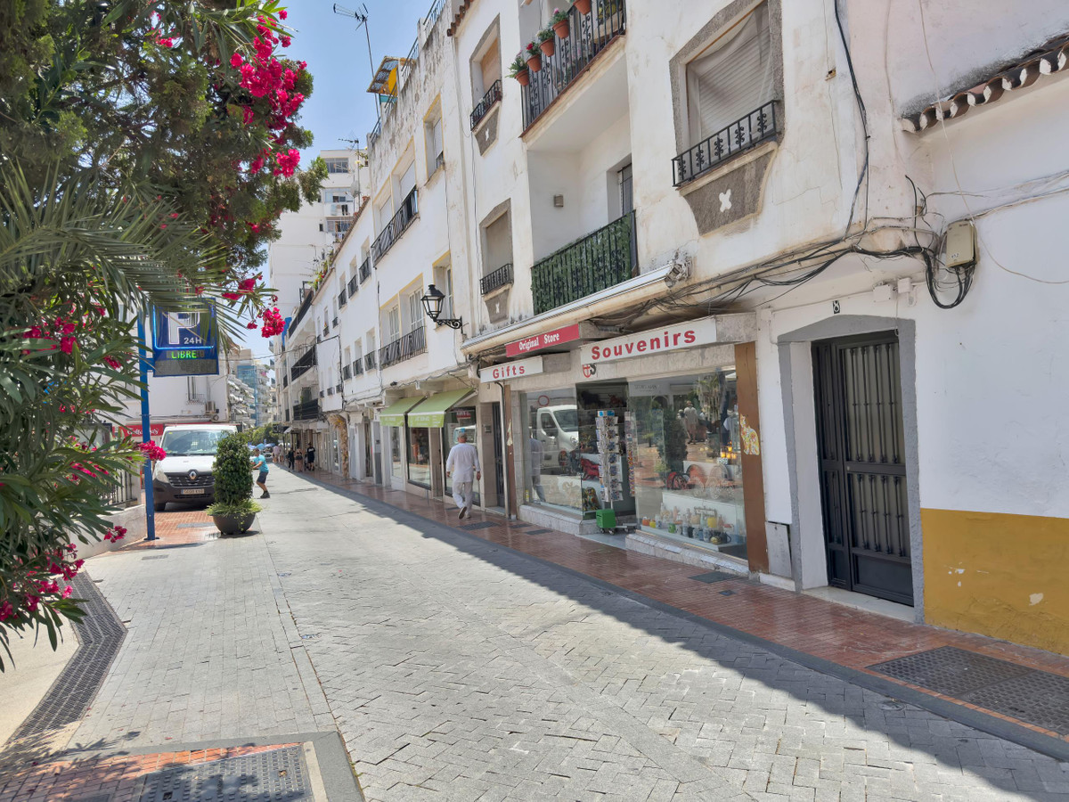 3 Bed Apartment for sale in Marbella Costa Del Sol, Málaga, Spain