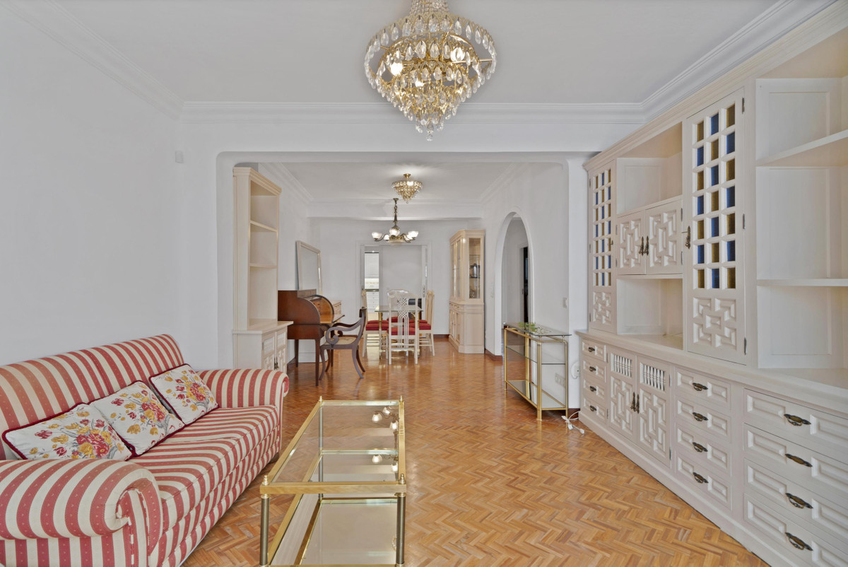 3 Bed Apartment for sale in Marbella Costa Del Sol, Málaga, Spain