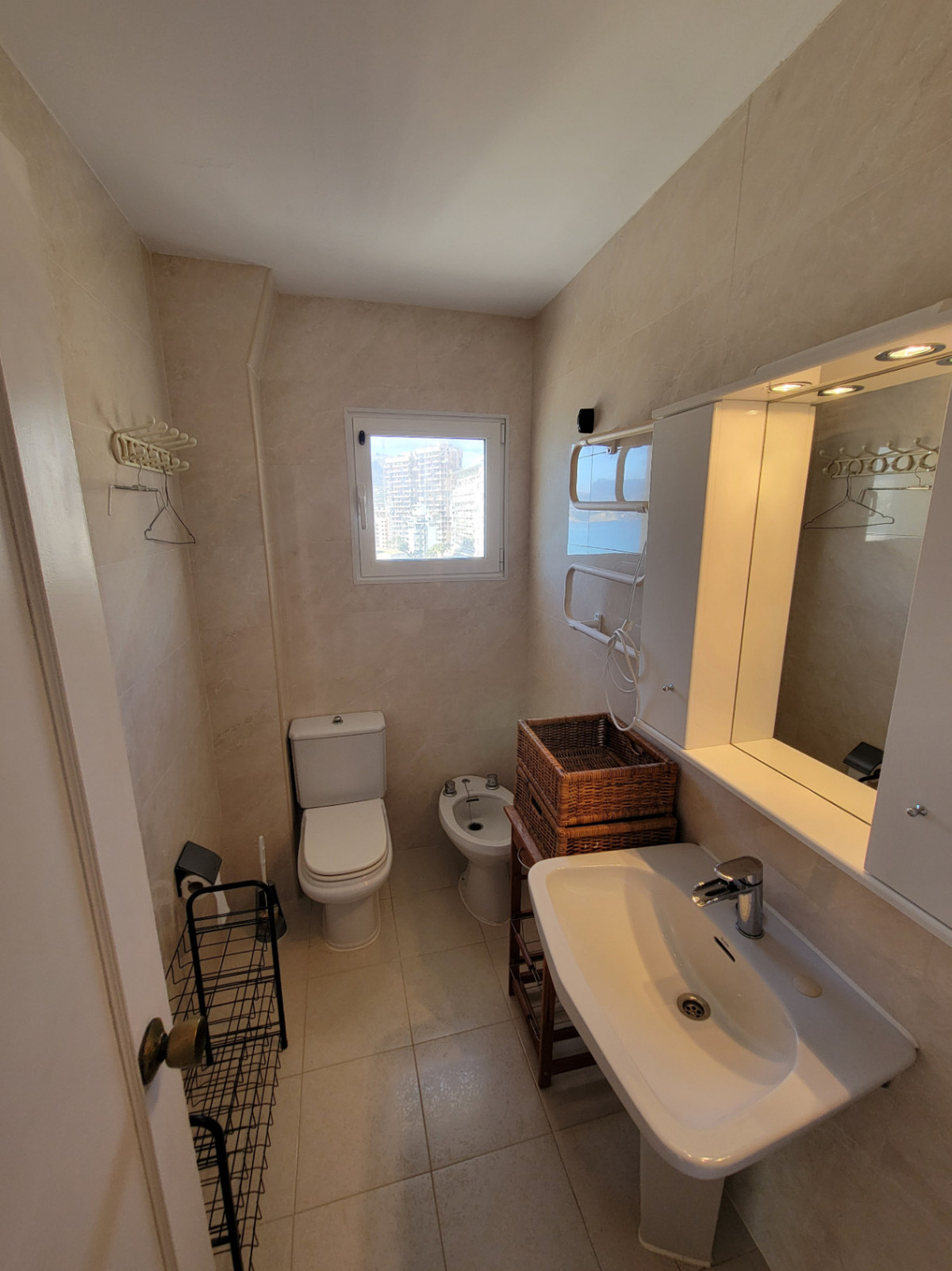 Se vende Apartamento Planta Media de 3 dormitorios en Costa Blanca, Alicante, España