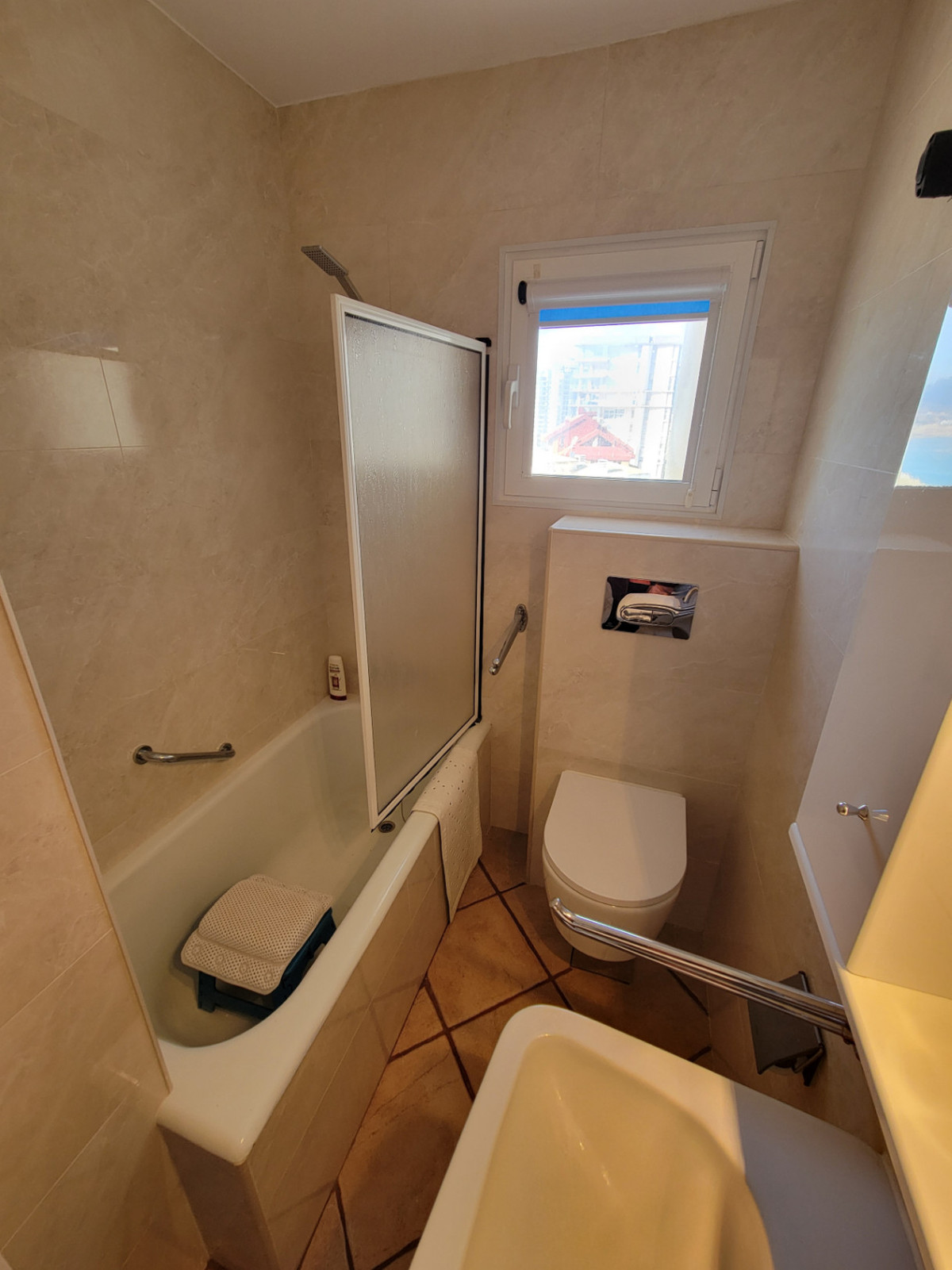 Se vende Apartamento Planta Media de 3 dormitorios en Costa Blanca, Alicante, España