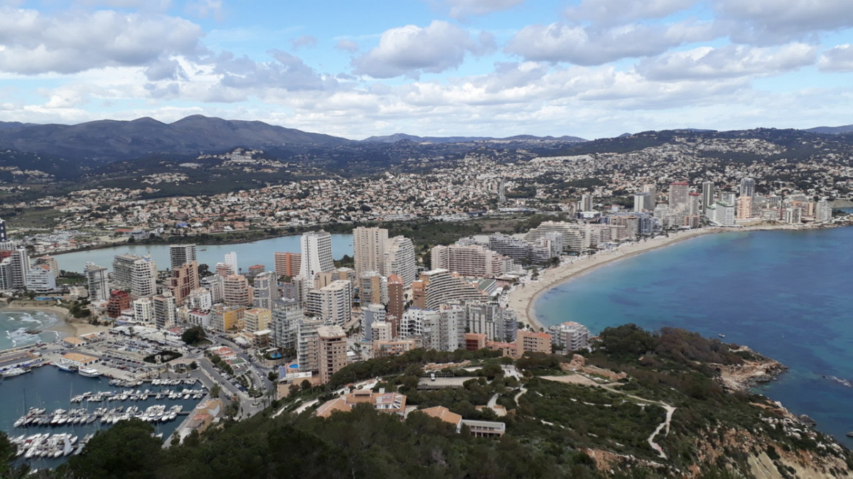 Se vende Apartamento Planta Media de 3 dormitorios en Costa Blanca, Alicante, España