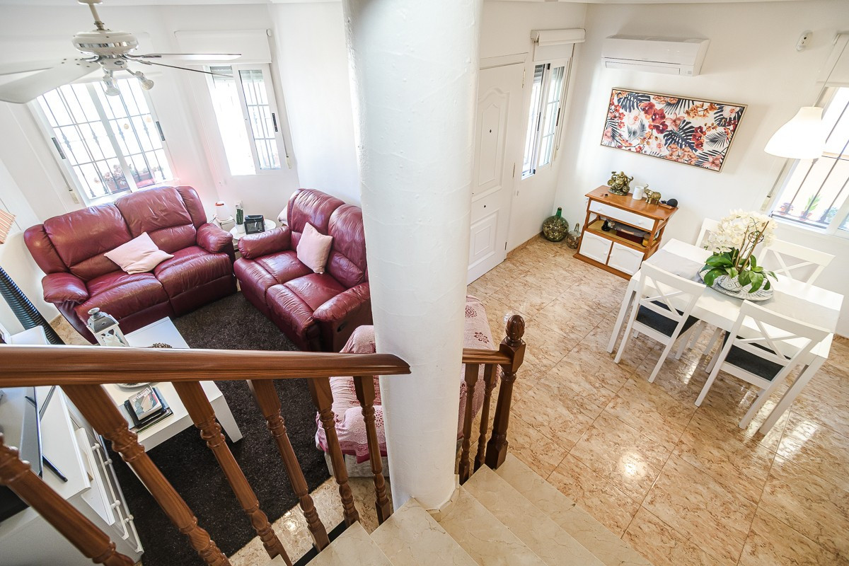 Se vende Villa - Chalet de 2 dormitorios en Costa Blanca, Alicante, España