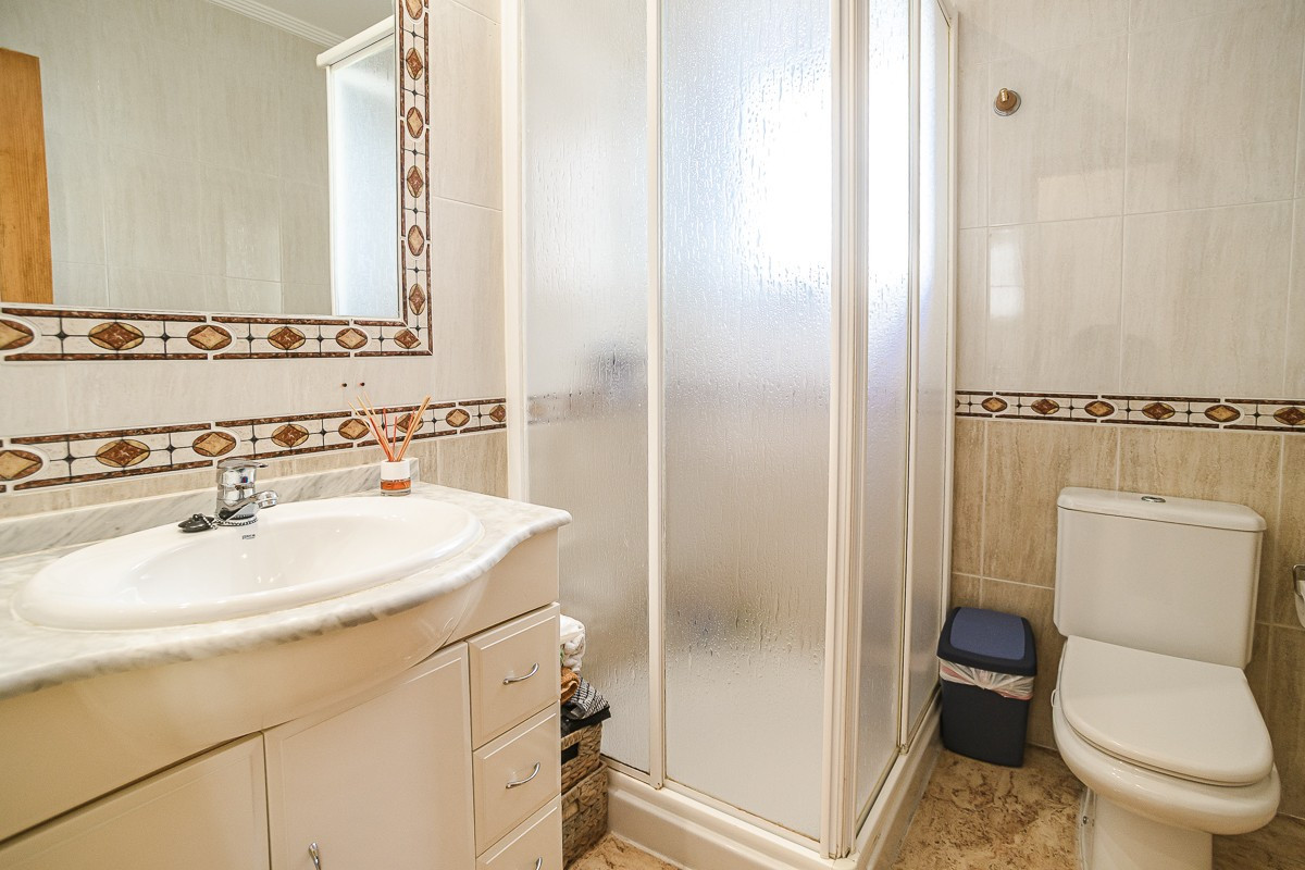 Se vende Villa - Chalet de 2 dormitorios en Costa Blanca, Alicante, España