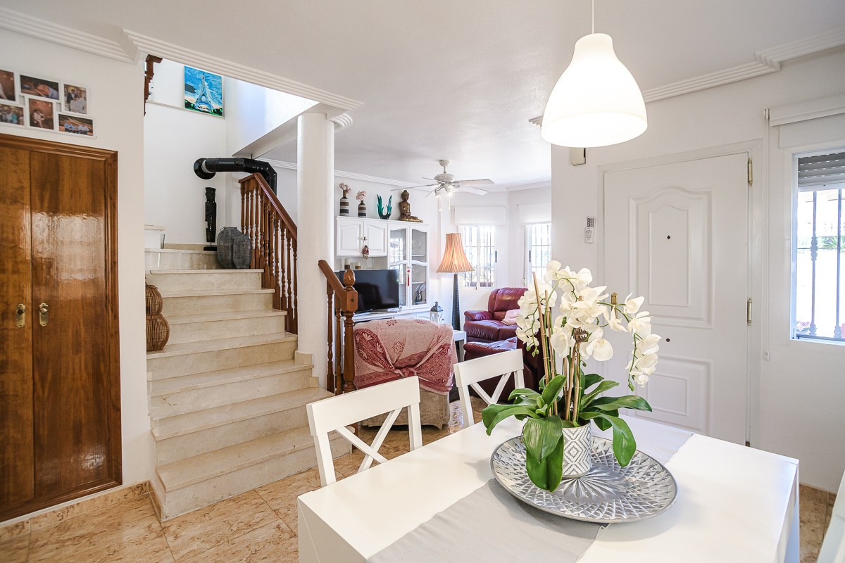 Se vende Villa - Chalet de 2 dormitorios en Costa Blanca, Alicante, España