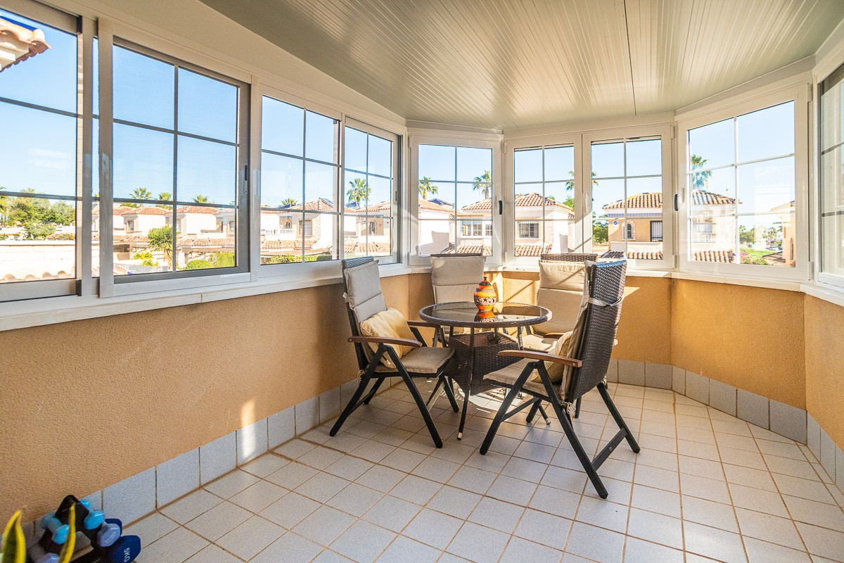 Se vende Villa - Chalet de 2 dormitorios en Costa Blanca, Alicante, España