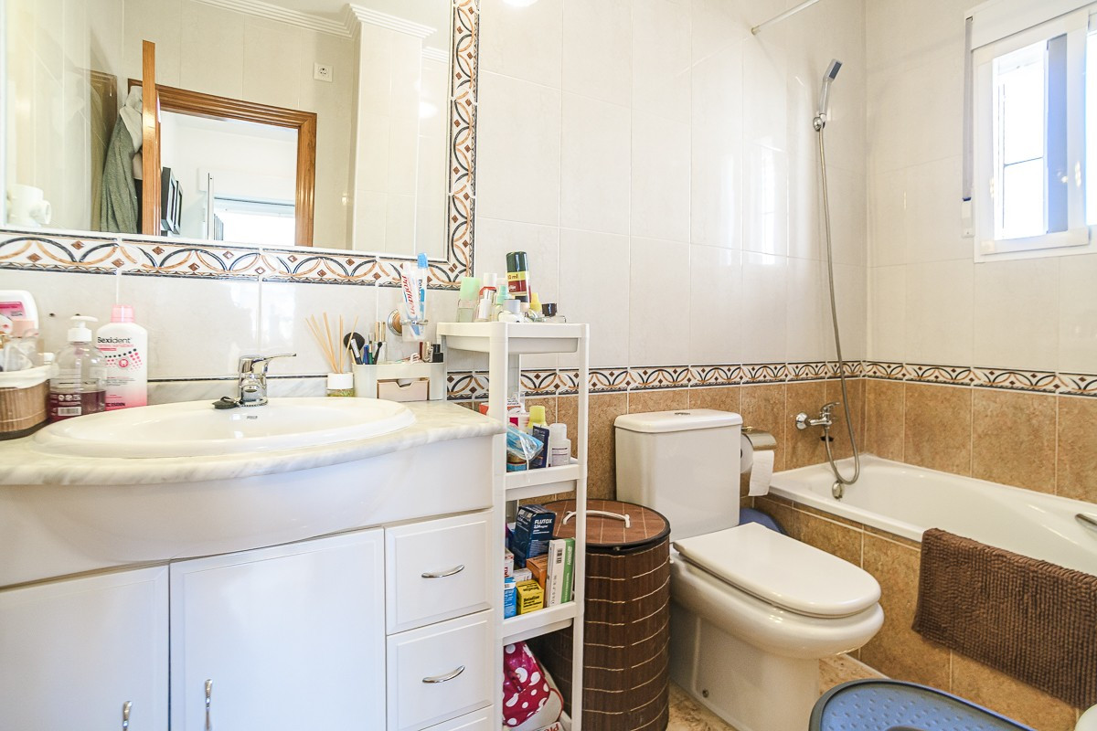 Se vende Villa - Chalet de 2 dormitorios en Costa Blanca, Alicante, España