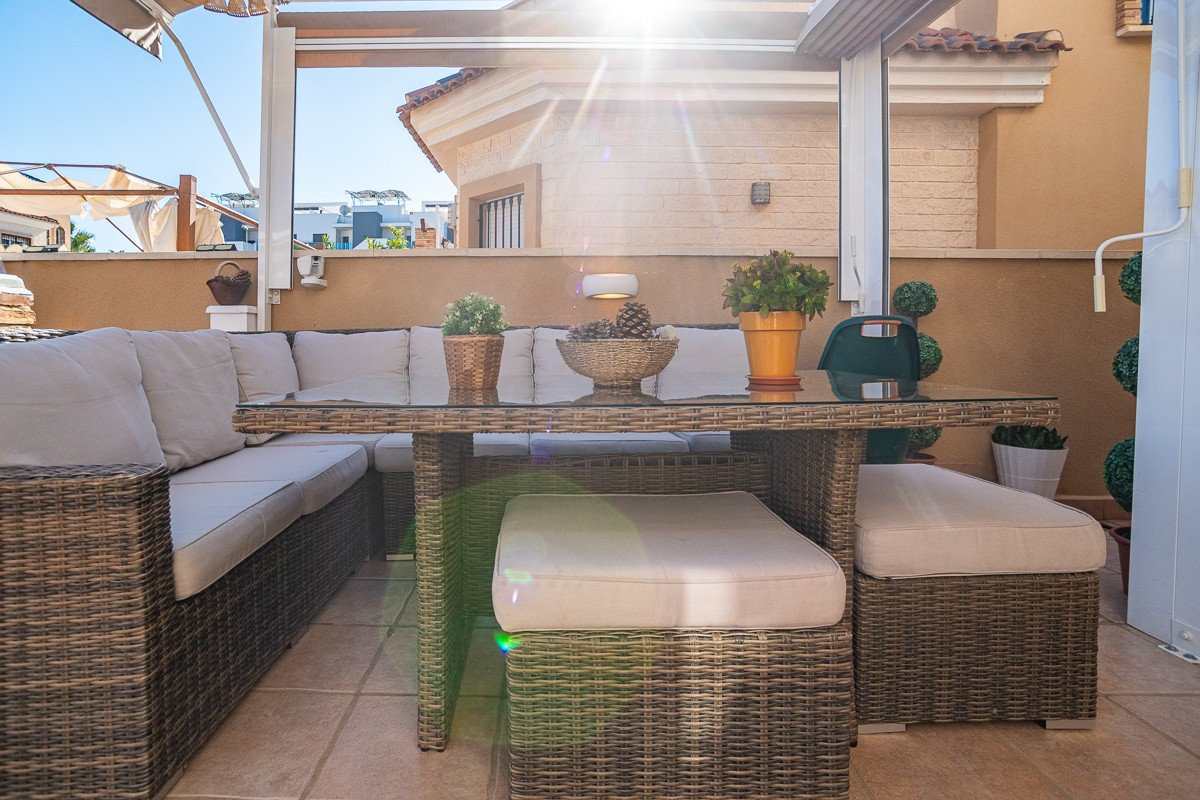 Se vende Villa - Chalet de 2 dormitorios en Costa Blanca, Alicante, España