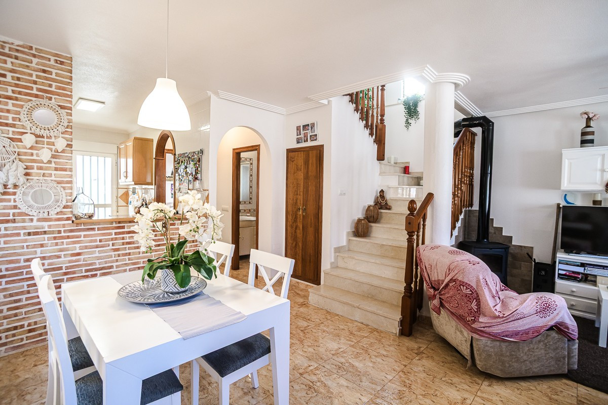 Se vende Villa - Chalet de 2 dormitorios en Costa Blanca, Alicante, España