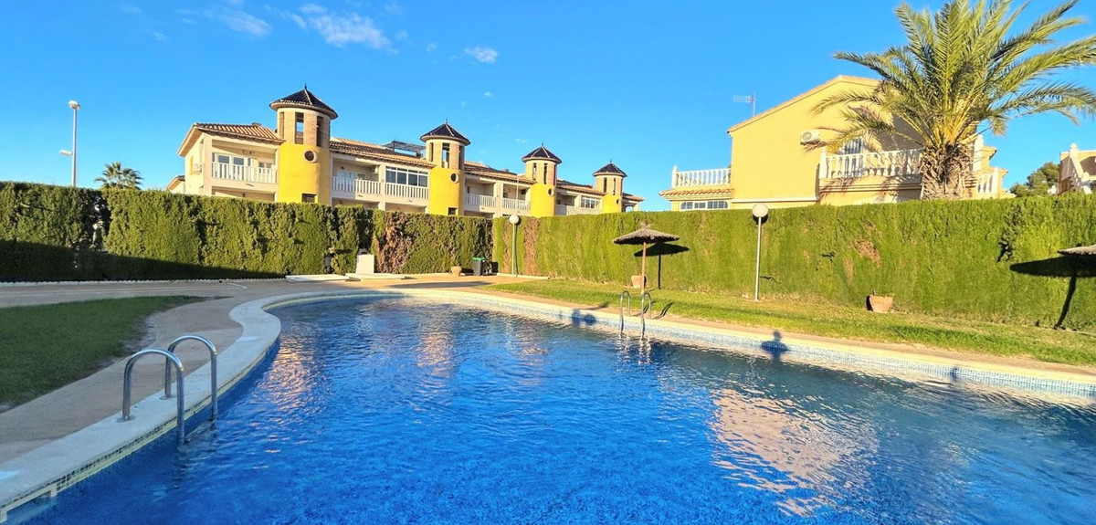 Se vende Adosada de 4 dormitorios en Costa Blanca, Alicante, España