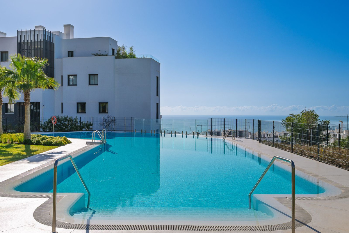 2 Bed Apartment for sale in Fuengirola Costa Del Sol, Málaga, Spain