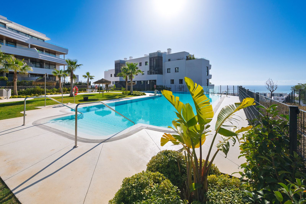 2 Bed Apartment for sale in Fuengirola Costa Del Sol, Málaga, Spain