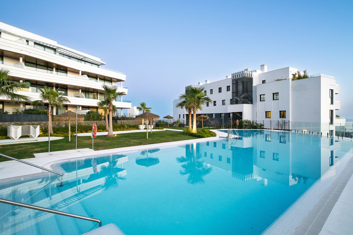 2 Bed Apartment for sale in Fuengirola Costa Del Sol, Málaga, Spain