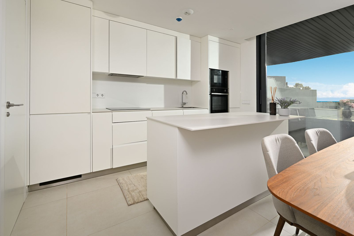 2 Bed Apartment for sale in Fuengirola Costa Del Sol, Málaga, Spain