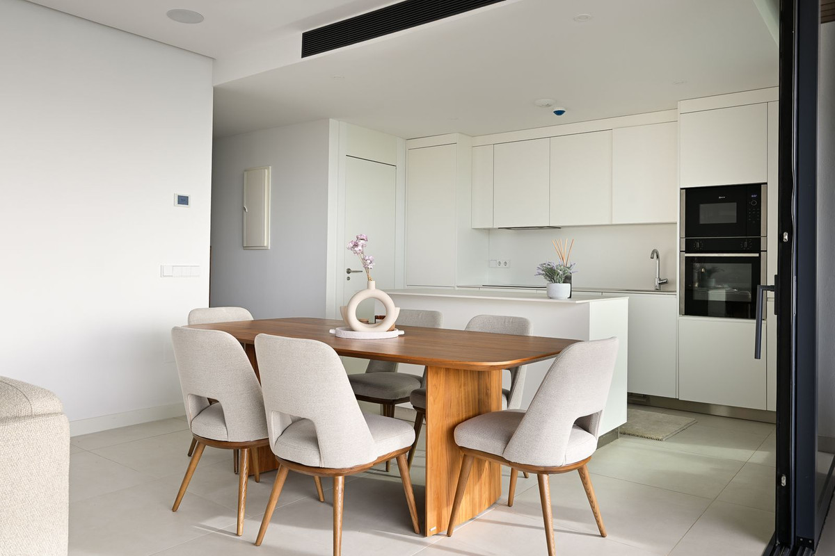 2 Bed Apartment for sale in Fuengirola Costa Del Sol, Málaga, Spain