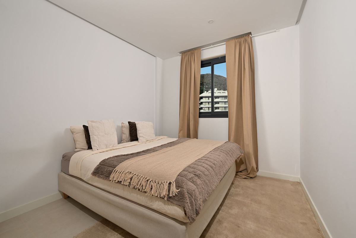 2 Bed Apartment for sale in Fuengirola Costa Del Sol, Málaga, Spain