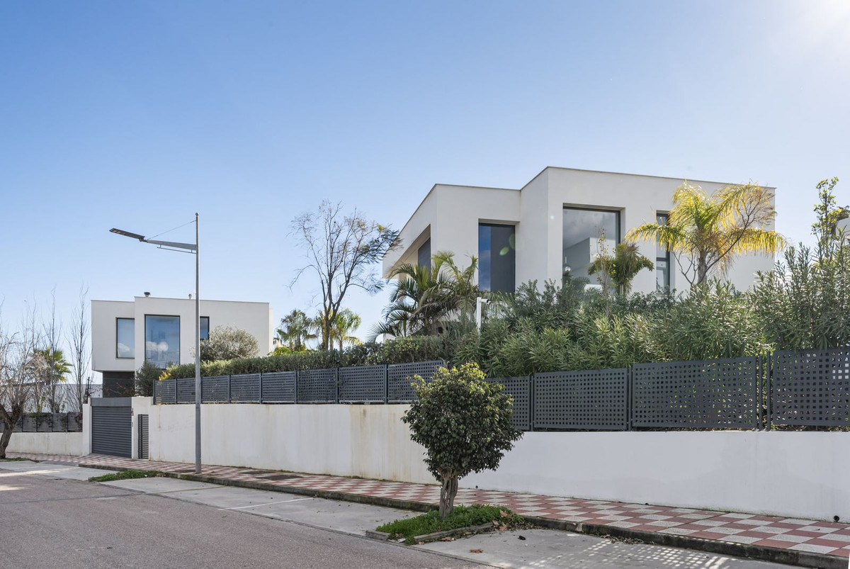 3 Bed Townhouse for sale in Manilva Costa Del Sol, Málaga, Spain