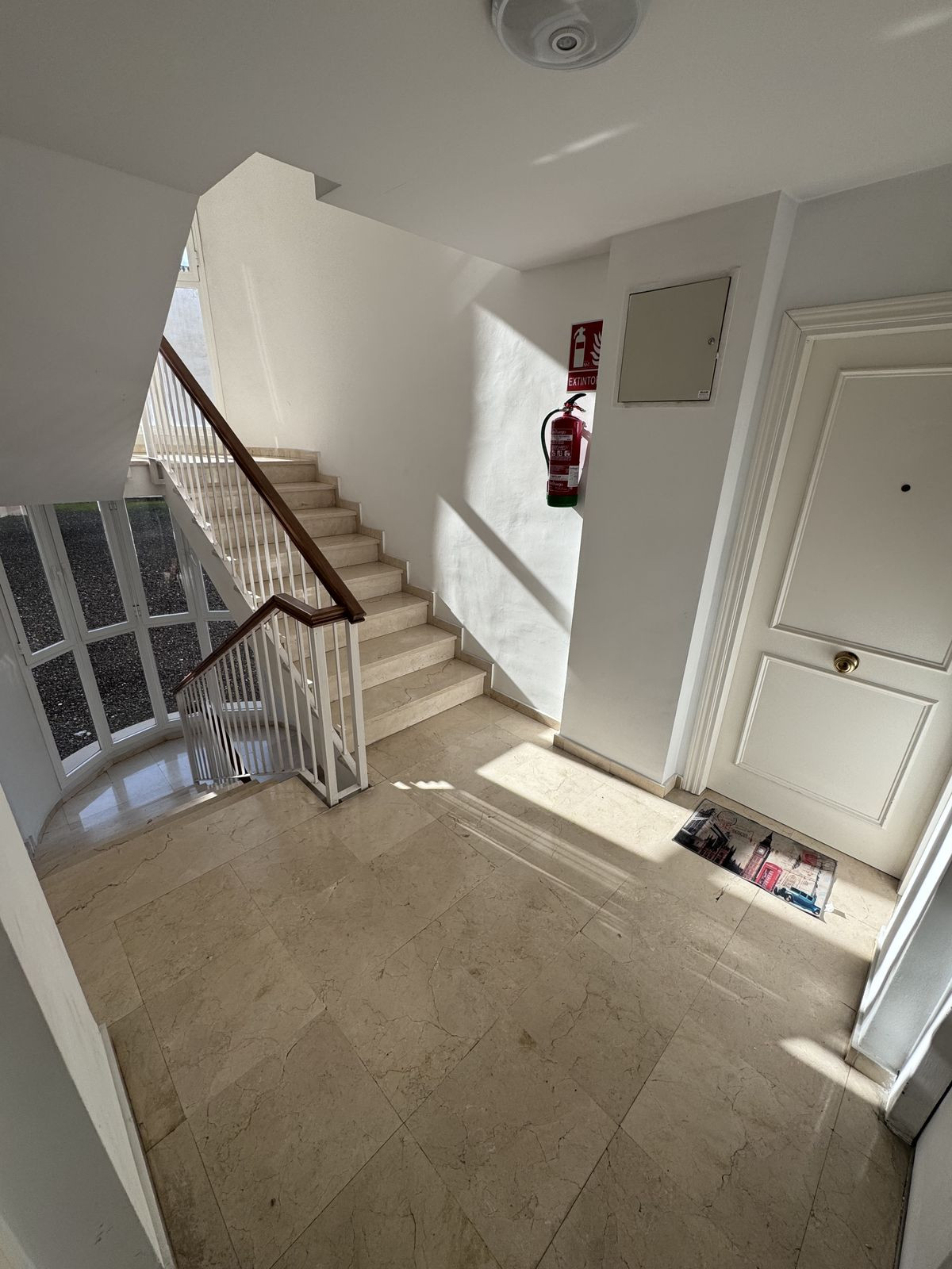 4 Bed Apartment for sale in Estepona Costa Del Sol, Málaga, Spain