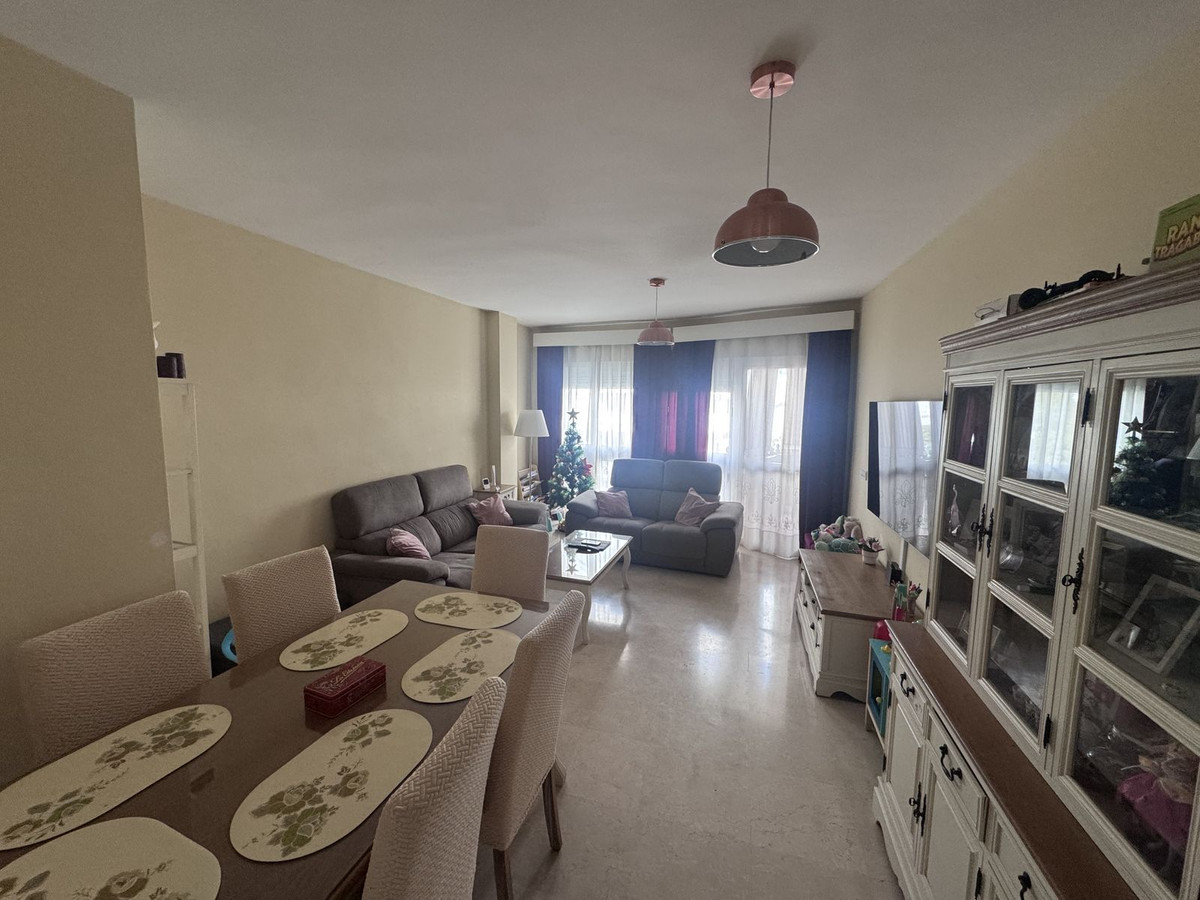 4 Bed Apartment for sale in Estepona Costa Del Sol, Málaga, Spain