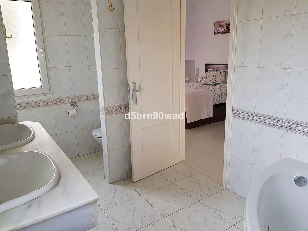 3 Bed Townhouse for sale in Marbella Costa Del Sol, Málaga, Spain