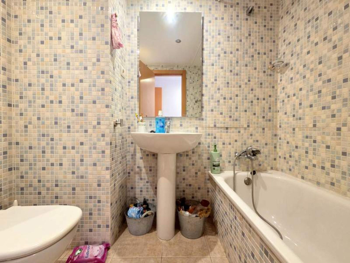 Se vende Apartamento Planta Baja de 2 dormitorios en Costa Del Sol, Málaga, España