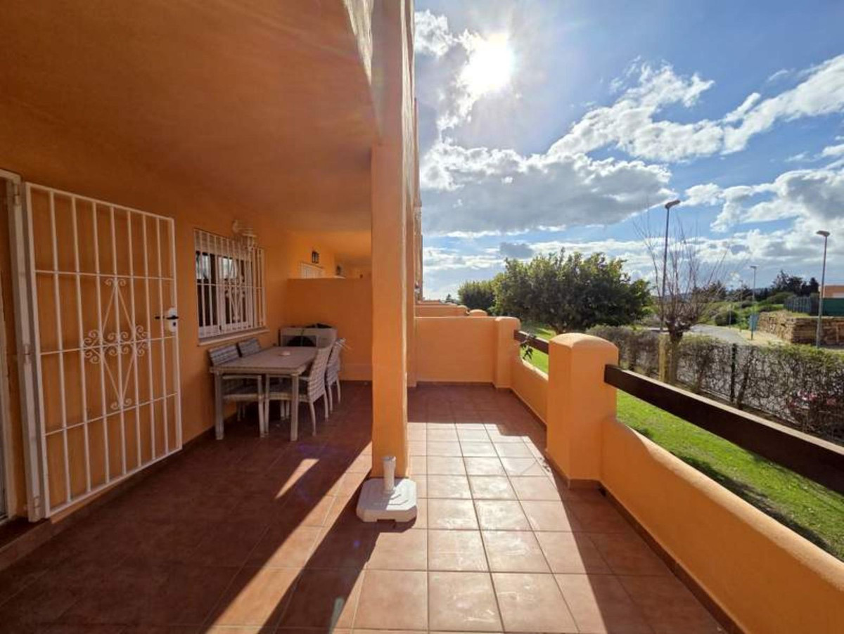 Se vende Apartamento Planta Baja de 2 dormitorios en Costa Del Sol, Málaga, España