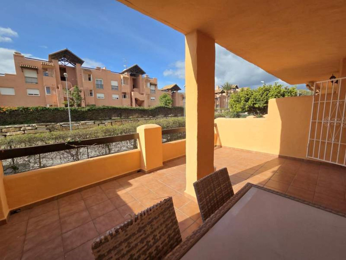 Se vende Apartamento Planta Baja de 2 dormitorios en Costa Del Sol, Málaga, España